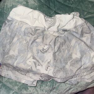 Old print lulu skirt size 6